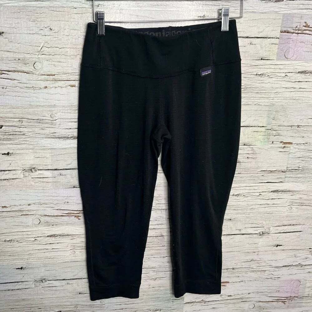 Patagonia baselayer capilene black pants men’s  size small crop